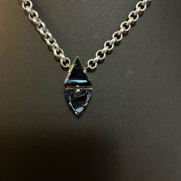 Sabika Organic Necklace and Drop Earrings. W/20 - Picture 2 of 5